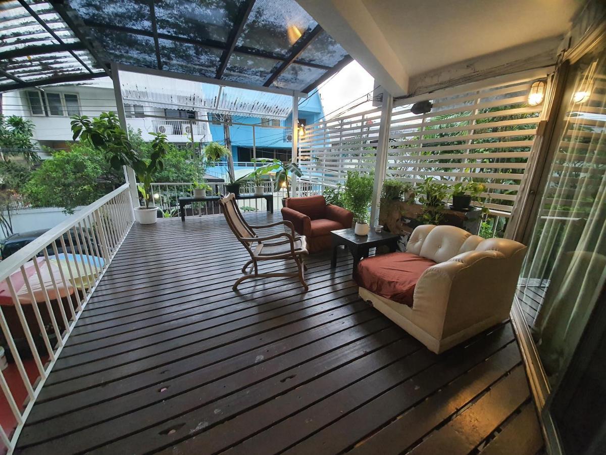 Home16 Sukhumvit16 Banguecoque Exterior foto
