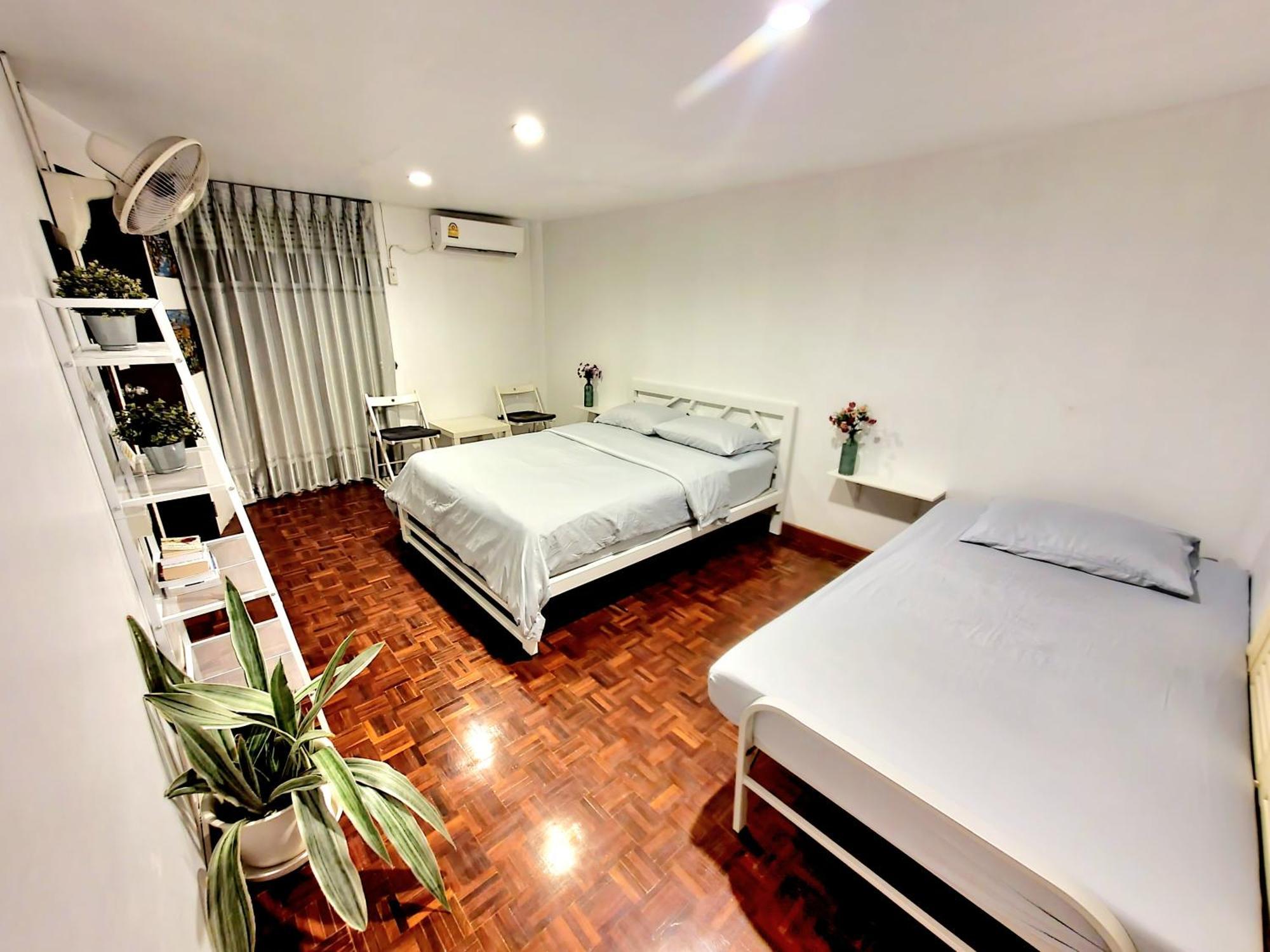 Home16 Sukhumvit16 Banguecoque Exterior foto