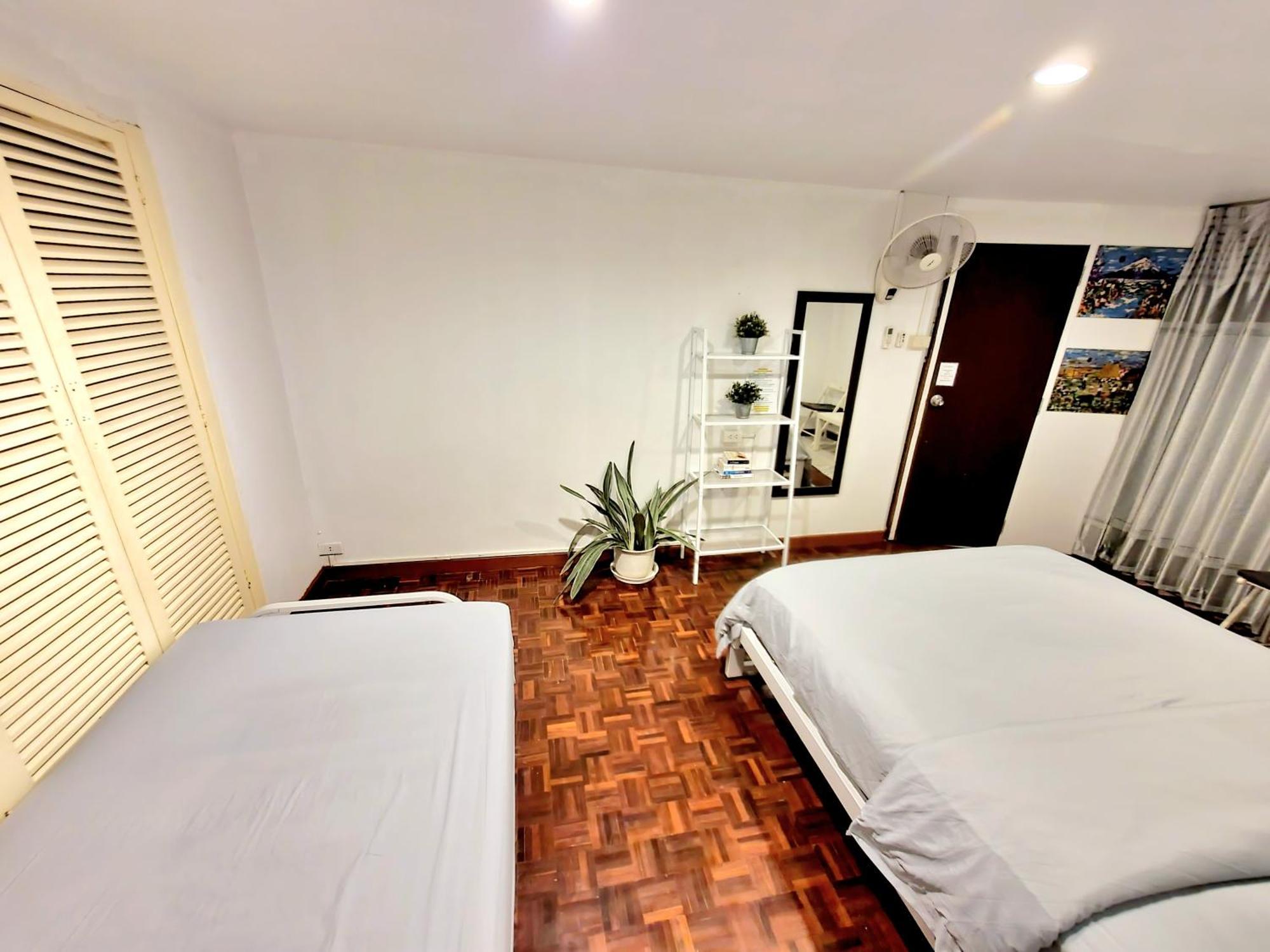 Home16 Sukhumvit16 Banguecoque Exterior foto